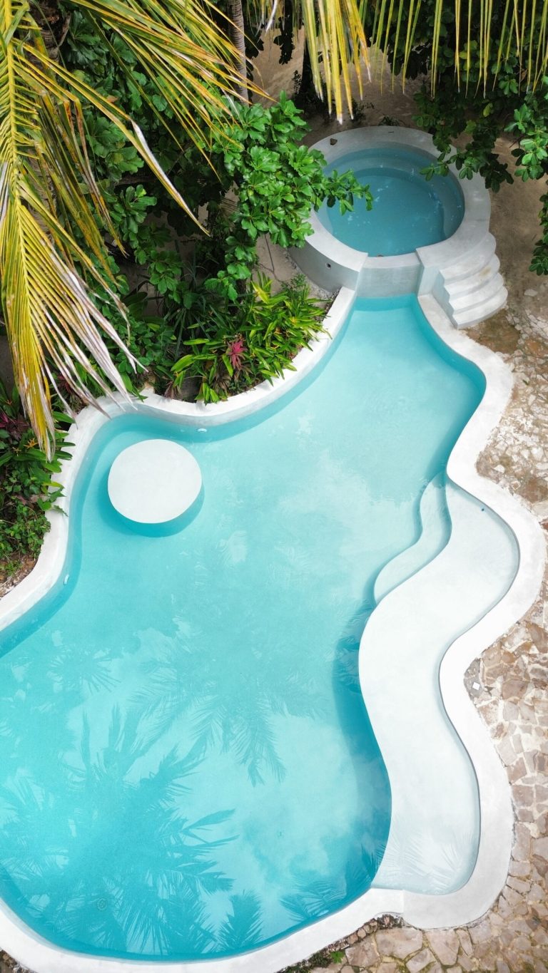 Pool and jacuzzi seen from above at Paje by Night